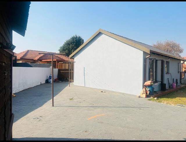 3 BEDROOM HOUSE FOR SALE IN DANVILLE